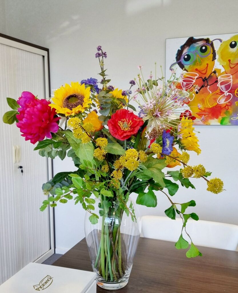 klundert (1) - WhatTheFlower - contact